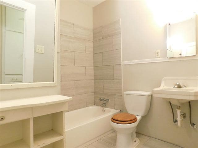 Building Photo - 317 Stroud St