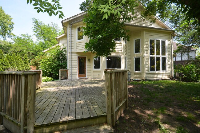 Building Photo - 707 Whitebark Ct
