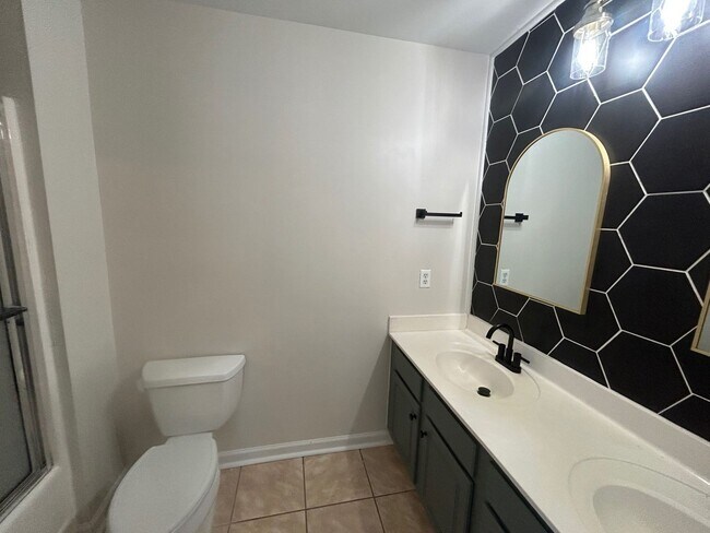 Building Photo - 168 Canal Pl Cir