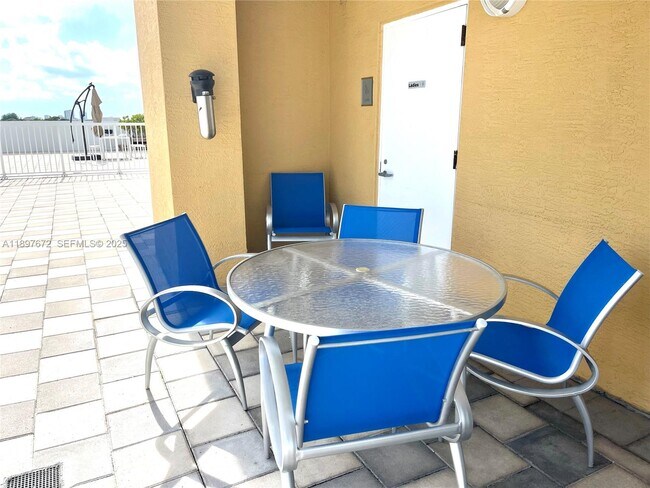 Building Photo - 900 SW 8th St