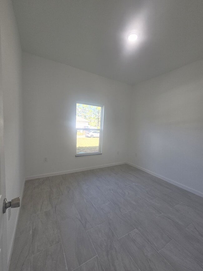 Building Photo - Brand new 4/2/2  House