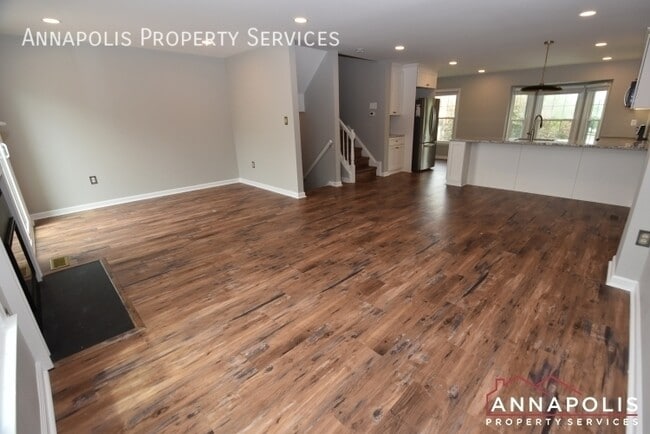 Building Photo - 2128 Colonel Way
