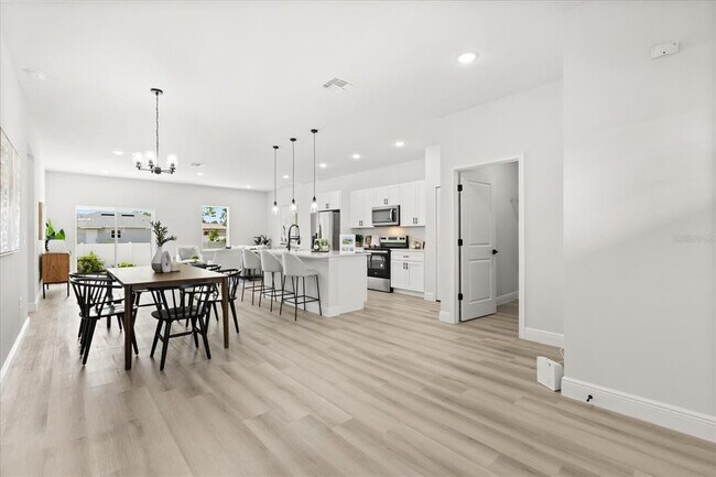 Building Photo - 15568 SW 46th Cir