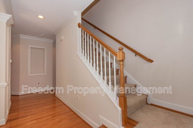 Building Photo - 10774 Monocacy Way
