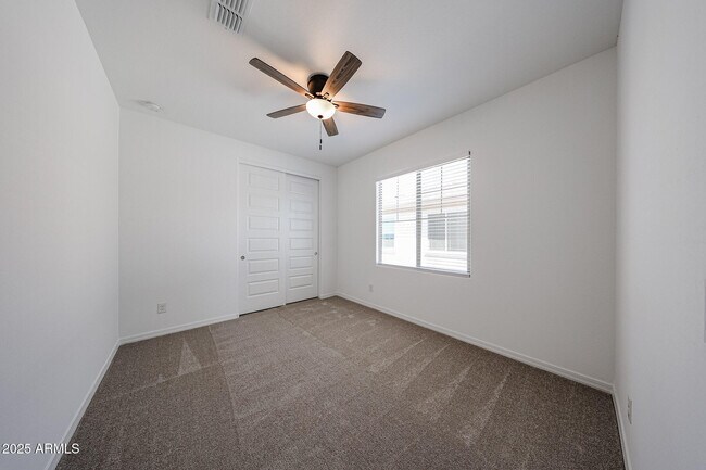 Building Photo - 25076 77th Dr