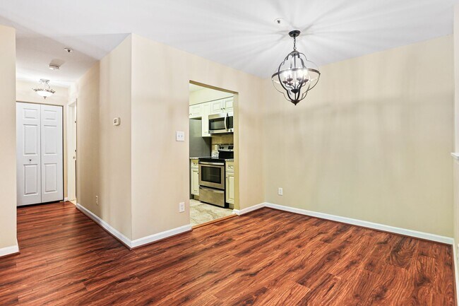 Building Photo - Columbia, MD