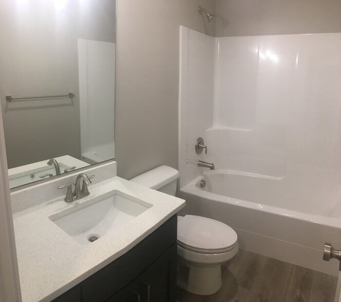 hall bathroom - 10668 N 36th E