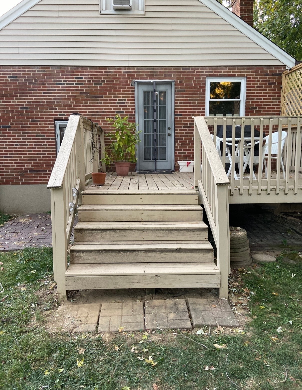 Back deck - 3856 Belmont Street