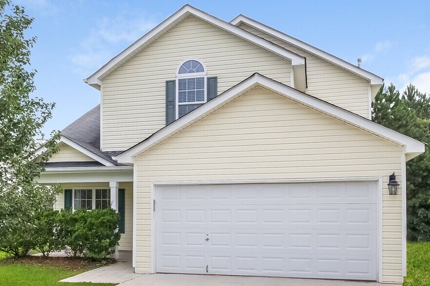 Primary Photo - 3046 Summer Breeze Dr
