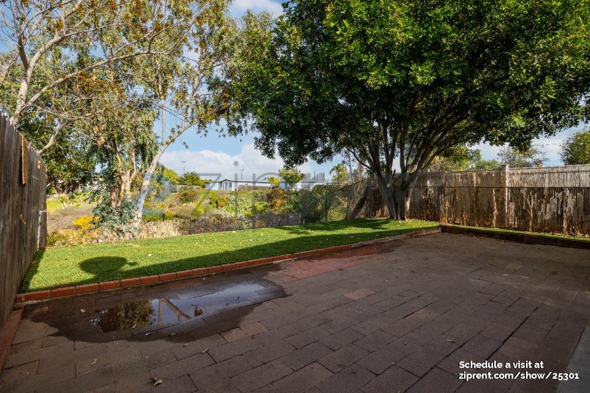 Building Photo - 8572 Fireside Ave