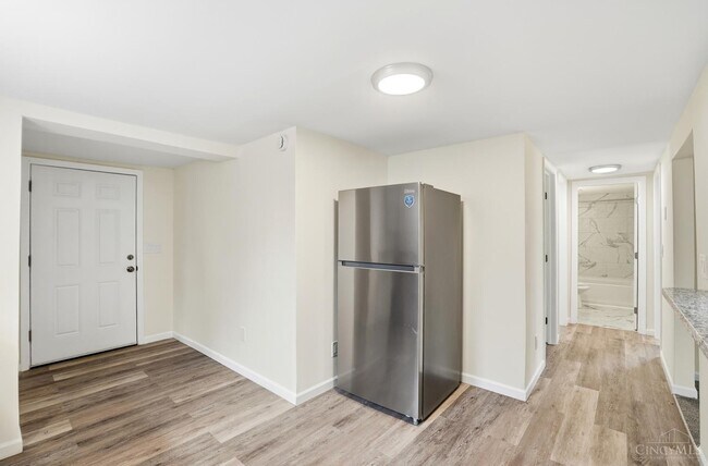 Building Photo - 12121 3rd Ave