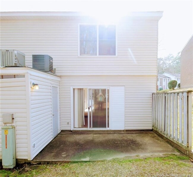 Building Photo - 573 Winding Creek Rd