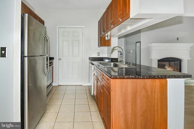 Building Photo - 12108 Garden Grove Cir