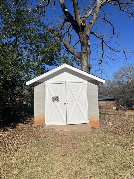 Storage shed - 223 Mobley St