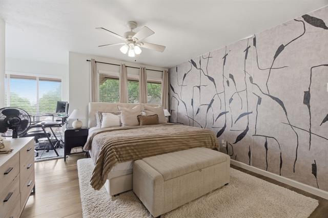 Building Photo - 10566 High Hollows Dr