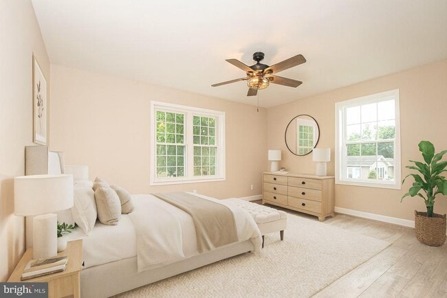 Building Photo - 25992 Old Valley Pike