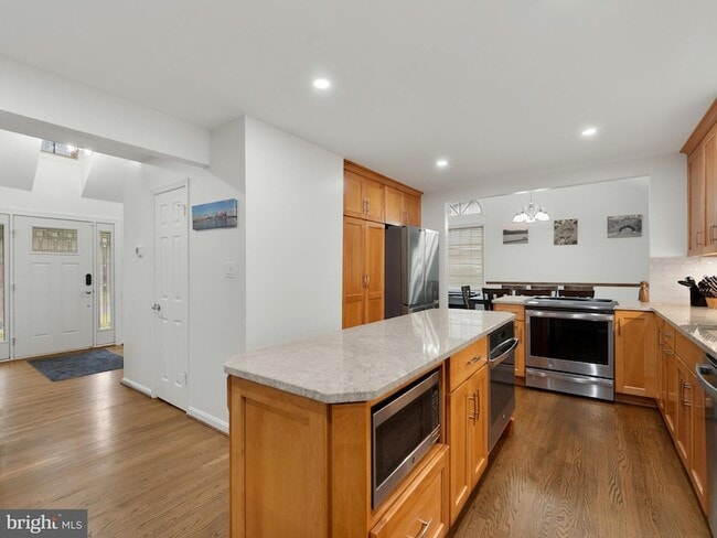 Building Photo - 3044 Emerald Chase Dr