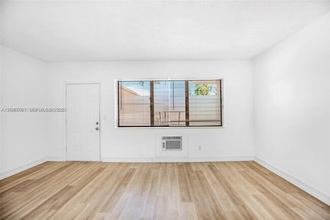Building Photo - 350 75th St