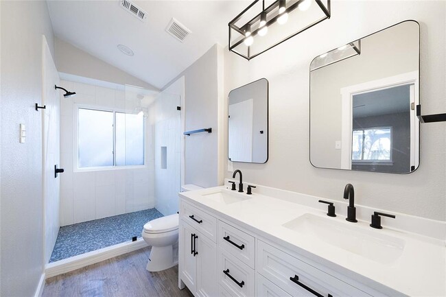 Building Photo - 12807 Magnolia Mound Trail