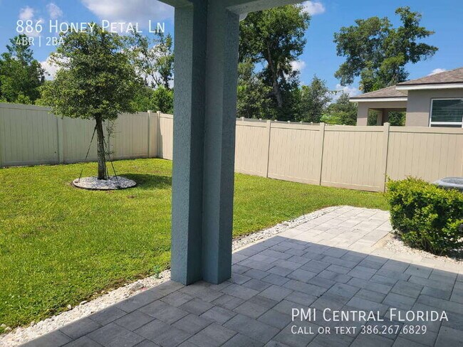Building Photo - 886 Honey Petal Ln