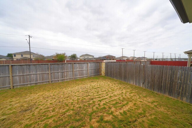 Building Photo - Beautiful like-new home now available in W...