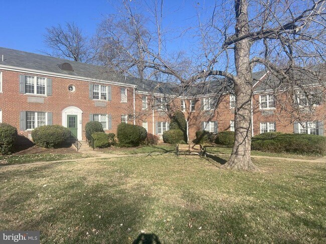 Building Photo - 16 Auburn Ct