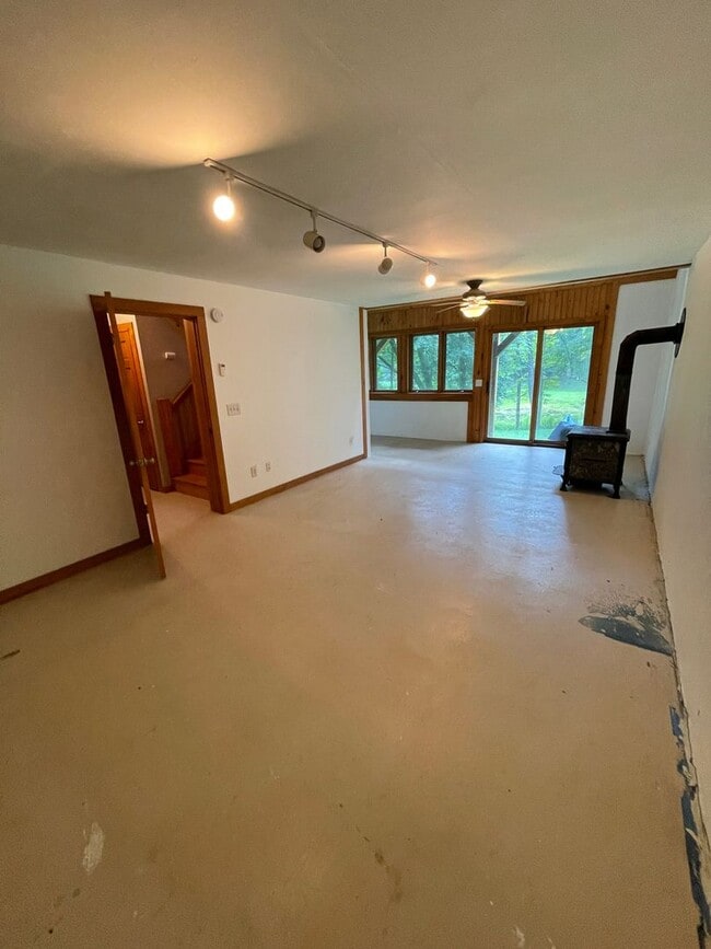 Building Photo - 504 Stuart Williams Rd