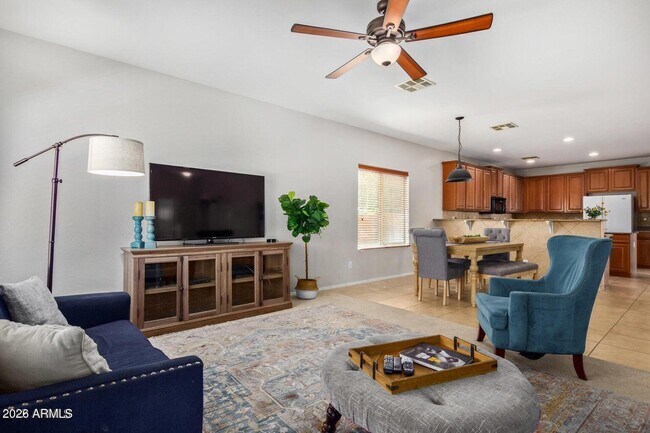 Building Photo - 939 E Sourwood Dr