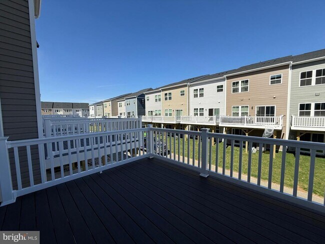 Building Photo - 4929 DUNHAVEN Dr