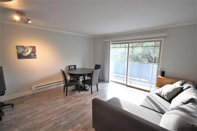 Building Photo - 650 Alamo Ct