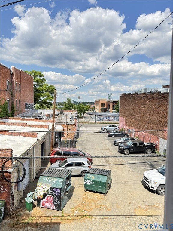 Building Photo - 2034 W Grace St