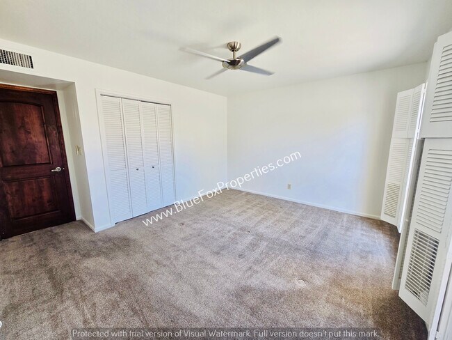 Building Photo - 8135 N Casas Way