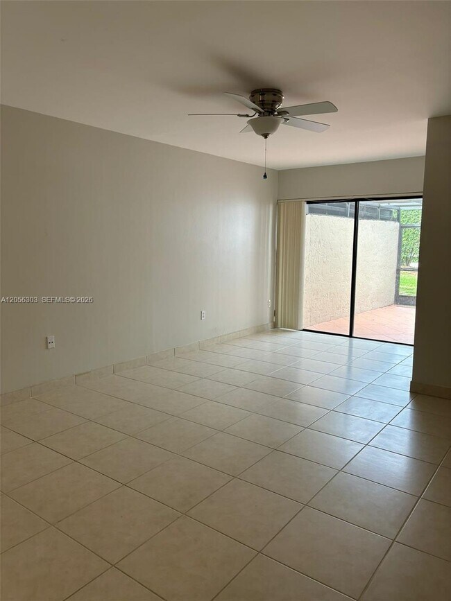 Building Photo - 613 Patio Village Way