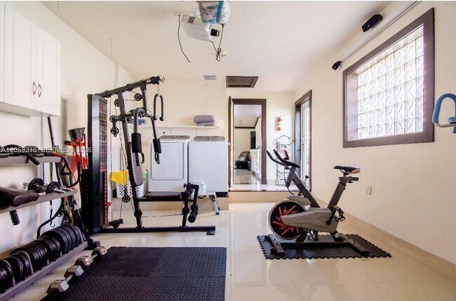 Building Photo - 6790 SW 105th Ave