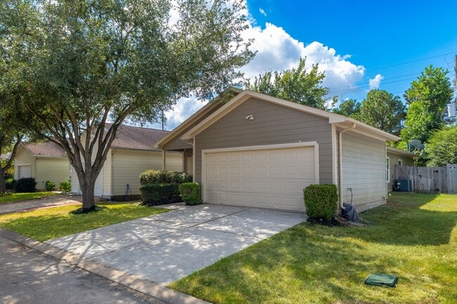 Building Photo - 21123 Sweet Blossom Ln