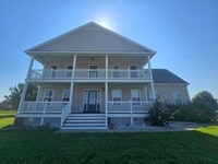Building Photo - Minutes from Coast Guard Base, Large 2 Sto...