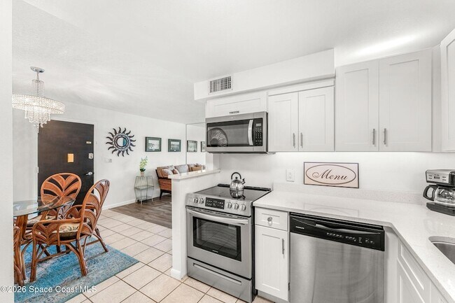 Building Photo - 2700 N Hwy A1A