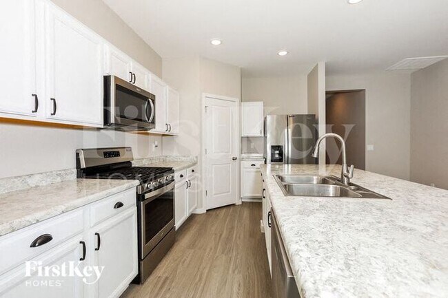 Building Photo - 7200 E Eagle Nest Way