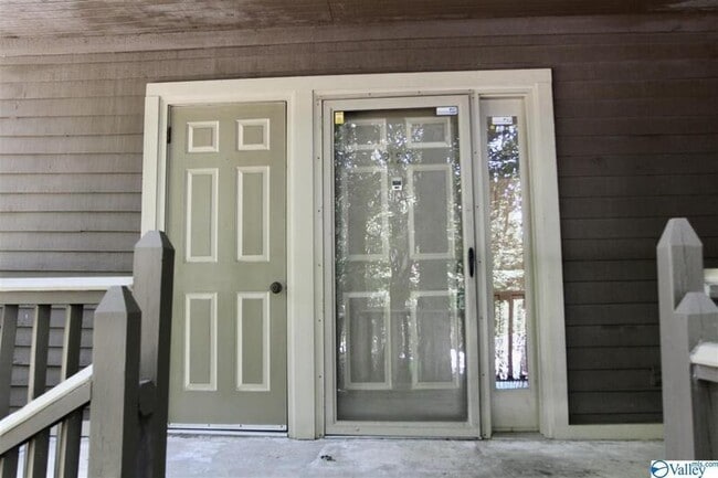 Building Photo - 2128 Greenwood Pl SW