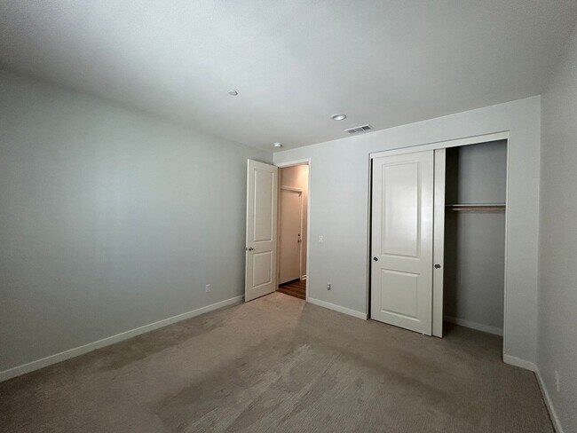 Building Photo - 28343 Harvest Gold Ct