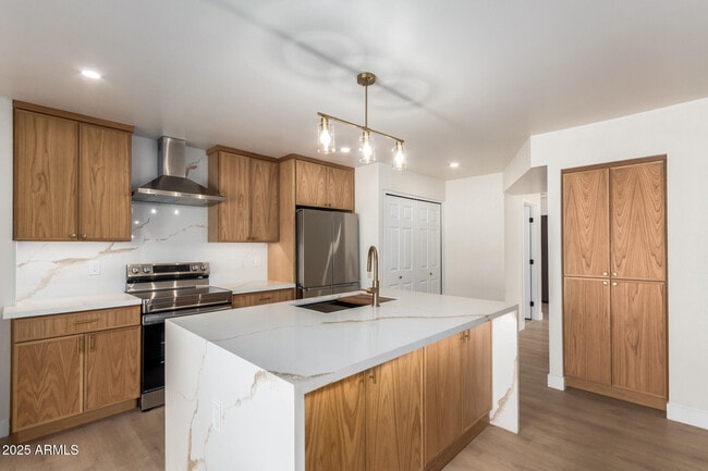 Building Photo - 7647 E Montecito Ave