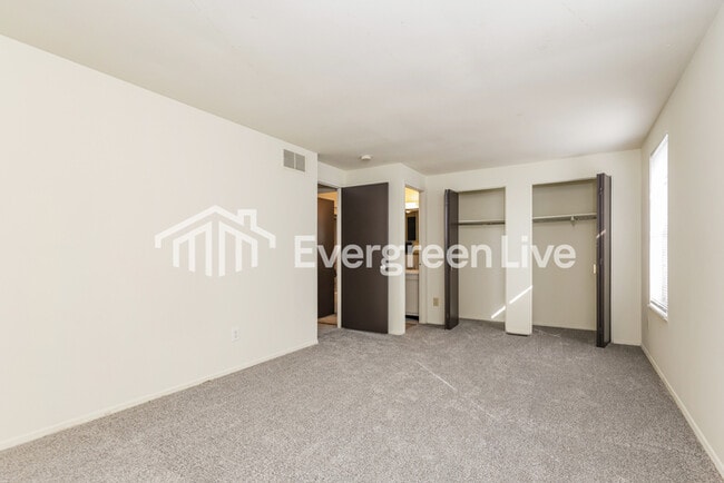 Building Photo - 7699 Mt Hood