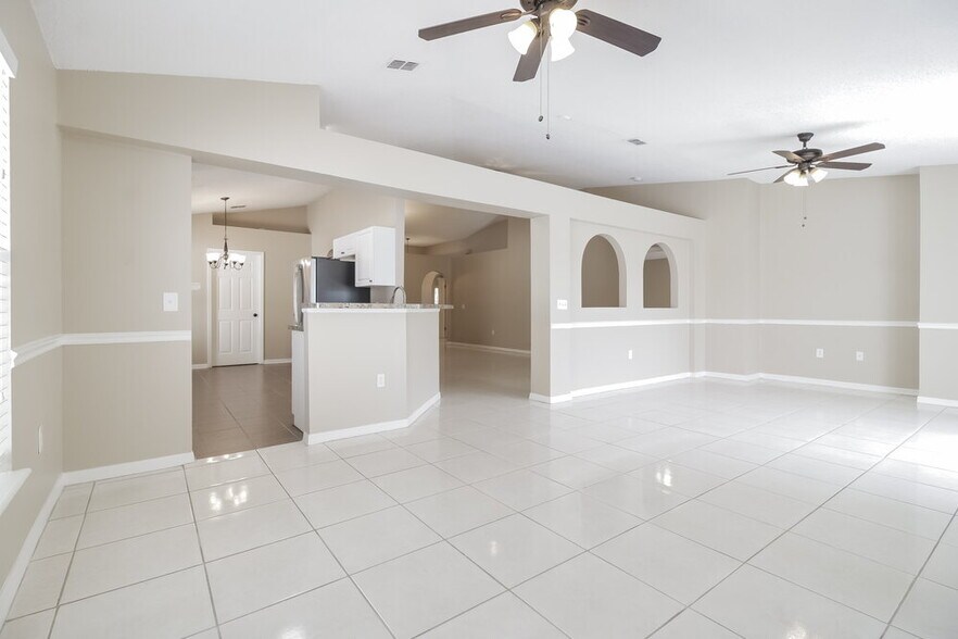 Building Photo - 438 Grand Royal Cir