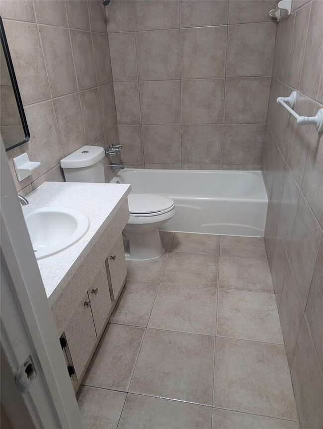 Building Photo - 1740 NW 60th Ave