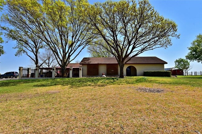 Primary Photo - 4513 Center Point Rd