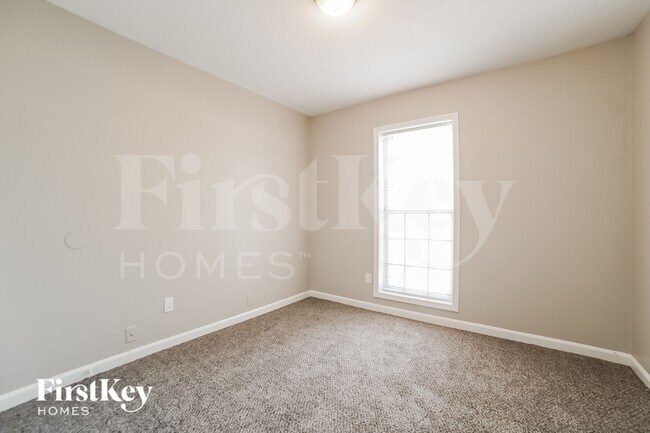 Building Photo - 3381 S Mendenhall Rd