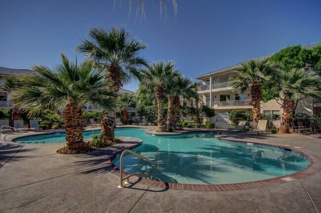 Building Photo - 1845 W Canyon View Dr