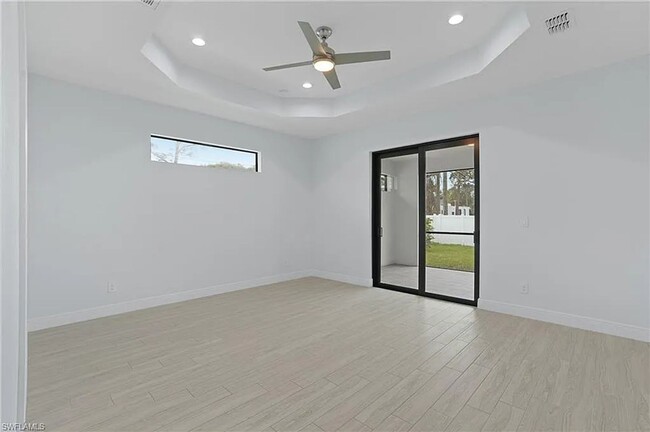 Building Photo - Spacious 4 Bedroom, 3 Bath Single-Family H...