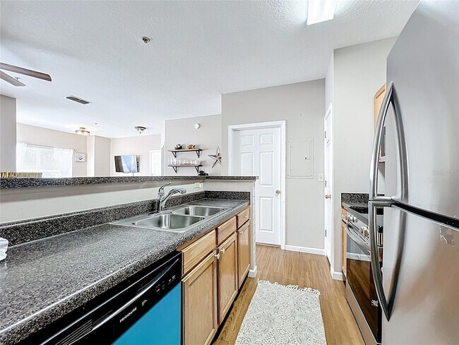 Building Photo - 10764 70th Ave