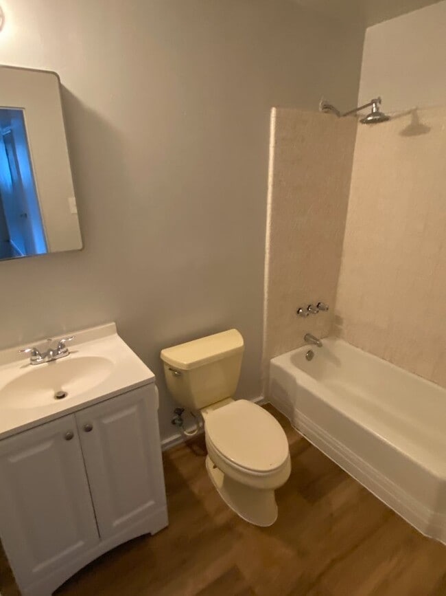 Building Photo - Tempe Duplex 3 Bed - 1.75 Bath